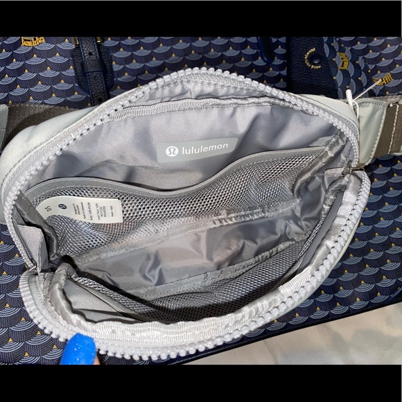 LULULEMON EVERYWHERE BELT BAG - Picture 5 of 15